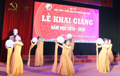 Gần 1.000 học viên, sinh viên Học viện Y Dược học cổ truyền Việt Nam bước vào năm học mới - Ảnh minh hoạ 4