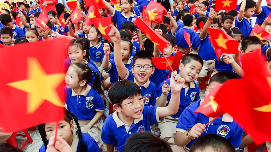 Lãnh đạo Đảng, Nhà nước quan tâm khích lệ, cùng hơn 22 triệu học sinh cả nước chào mừng năm học mới