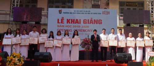 Trường ĐH Khoa học Xã hội và Nhân văn khai giảng năm học mới - Ảnh minh hoạ 8