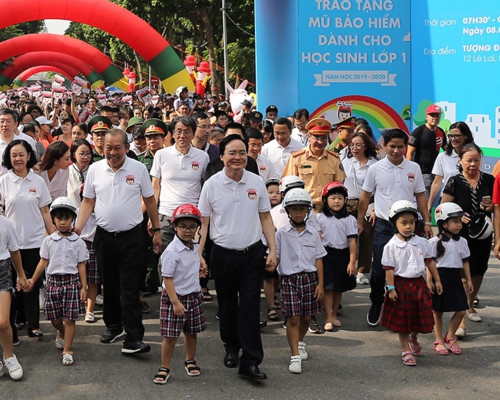 Lãnh đạo Đảng, Nhà nước quan tâm khích lệ, cùng hơn 22 triệu học sinh cả nước chào mừng năm học mới - Ảnh minh hoạ 5