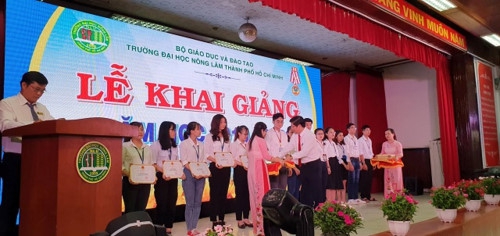 Trường ĐH Nông Lâm TPHCM khai giảng năm học mới - Ảnh minh hoạ 3