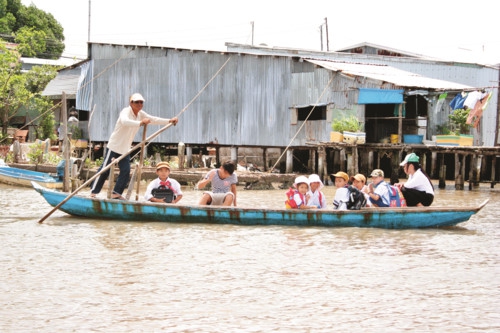 Dọc, ngang “tìm chữ”  miền sông nước - Ảnh minh hoạ 2