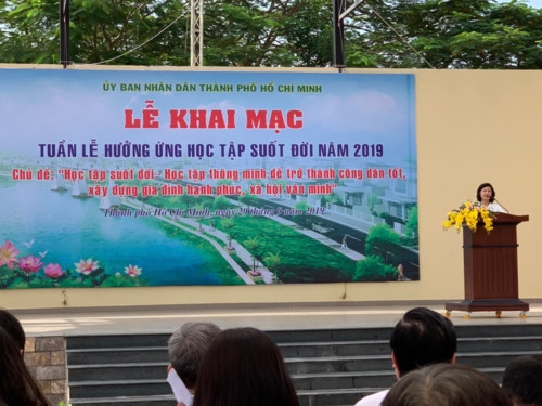 “Mỗi cán bộ, công chức, viên chức ngành giáo dục phải là một tấm gương học tập suốt đời” - Ảnh minh hoạ 7