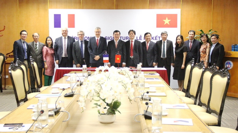 Việt Nam – Pháp: Thỏa thuận về việc phát triển Trung tâm Pháp - Việt đào tạo về quản lý