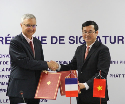 Việt Nam – Pháp: Thỏa thuận về việc phát triển Trung tâm Pháp - Việt đào tạo về quản lý - Ảnh minh hoạ 3