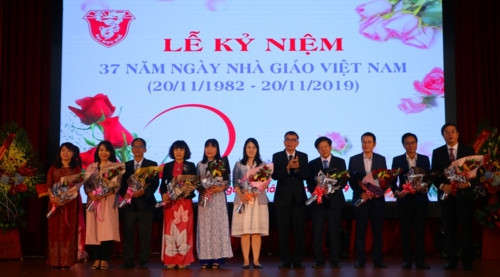 Đại học Huế kỷ niệm Ngày nhà giáo Việt Nam 20-11 - Ảnh minh hoạ 2