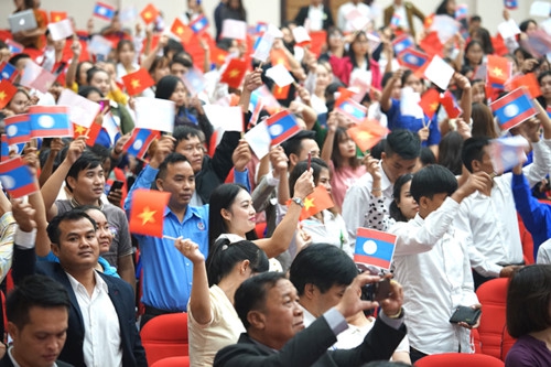 Nam sinh viên Boun Soukhaluck - Lào đoạt giải cuộc thi Hùng biện tiếng Việt - Ảnh minh hoạ 2