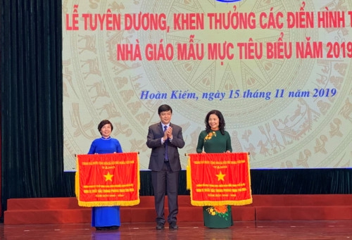Hà Nội: Vinh danh giáo viên tiêu biểu quận Hoàn Kiếm - Ảnh minh hoạ 5