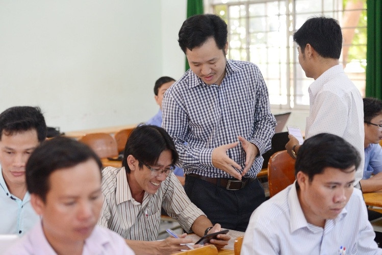 Bồi dưỡng 1.683 giáo viên THCS/THPT cốt cán 10 tỉnh miền Trung