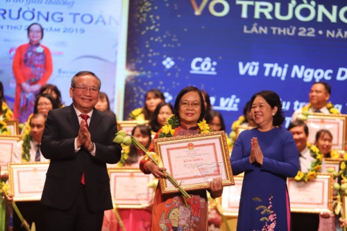 Trao giải thưởng Võ Trường Toản năm 2019 cho 50 nhà giáo tiêu biểu - Ảnh minh hoạ 4