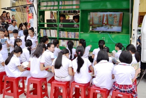 Hà Giang: Phát triển văn hóa đọc với xe thư viện lưu động đa phương tiện - Ảnh minh hoạ 2