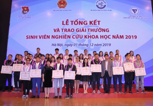 Trao giải cho 10 đề tài xuất sắc nhất cuộc thi sinh viên nghiên cứu khoa học 2019 - Ảnh minh hoạ 8