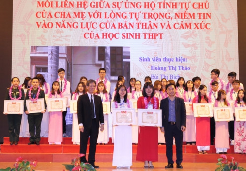 Trao giải cho 10 đề tài xuất sắc nhất cuộc thi sinh viên nghiên cứu khoa học 2019 - Ảnh minh hoạ 10