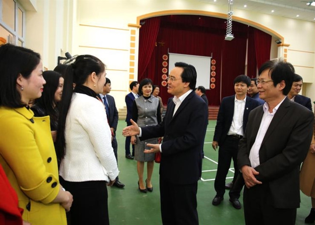 Bộ trưởng Phùng Xuân Nhạ: Tạo tâm lý yên tâm cho phụ huynh khi đón học sinh trở lại trường - Ảnh minh hoạ 2