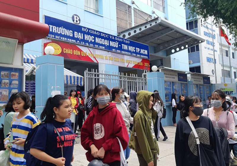 Phòng chống dịch cúm corona: Trường học lì xì đầu năm bằng chuyển khoản