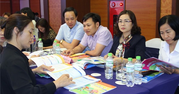 Toàn bộ 63 tỉnh thành đã chọn xong SGK, khẩn trương tập huấn giáo viên sử dụng sách