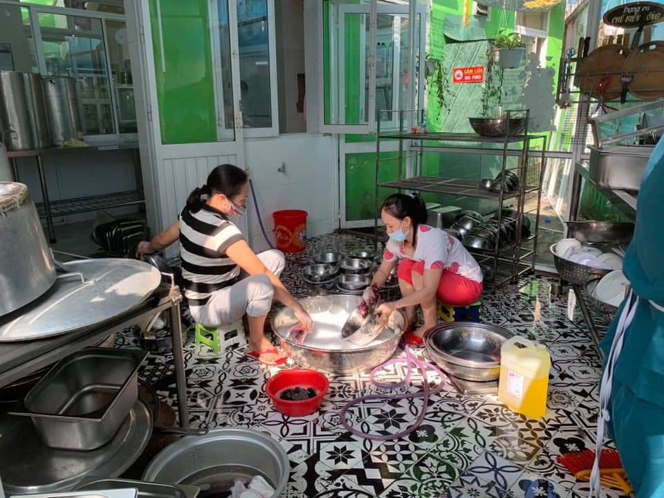 Đà Nẵng: Các trường không sử dụng dung dịch sát khuẩn để rửa tay cho trẻ - Ảnh minh hoạ 2