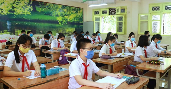 Không nên chia giờ học, học sinh không cần đeo tấm chắn giọt bắn