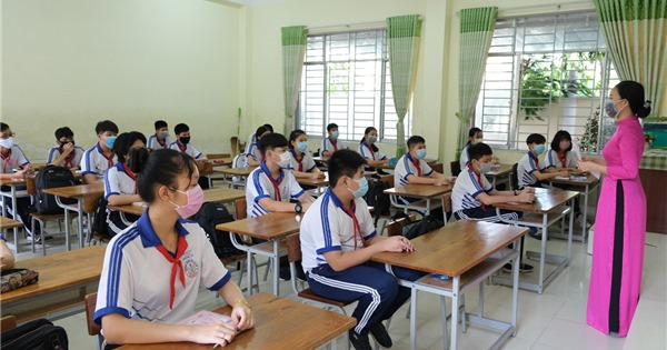 Học sinh Đồng bằng sông Cửu Long trở lại trường trong điều kiện phòng dịch nghiêm ngặt