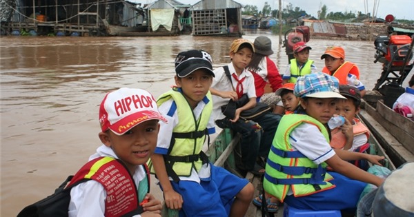 Đồng bằng sông Cửu Long: Hỗ trợ học sinh bị kẹt lại Campuchia