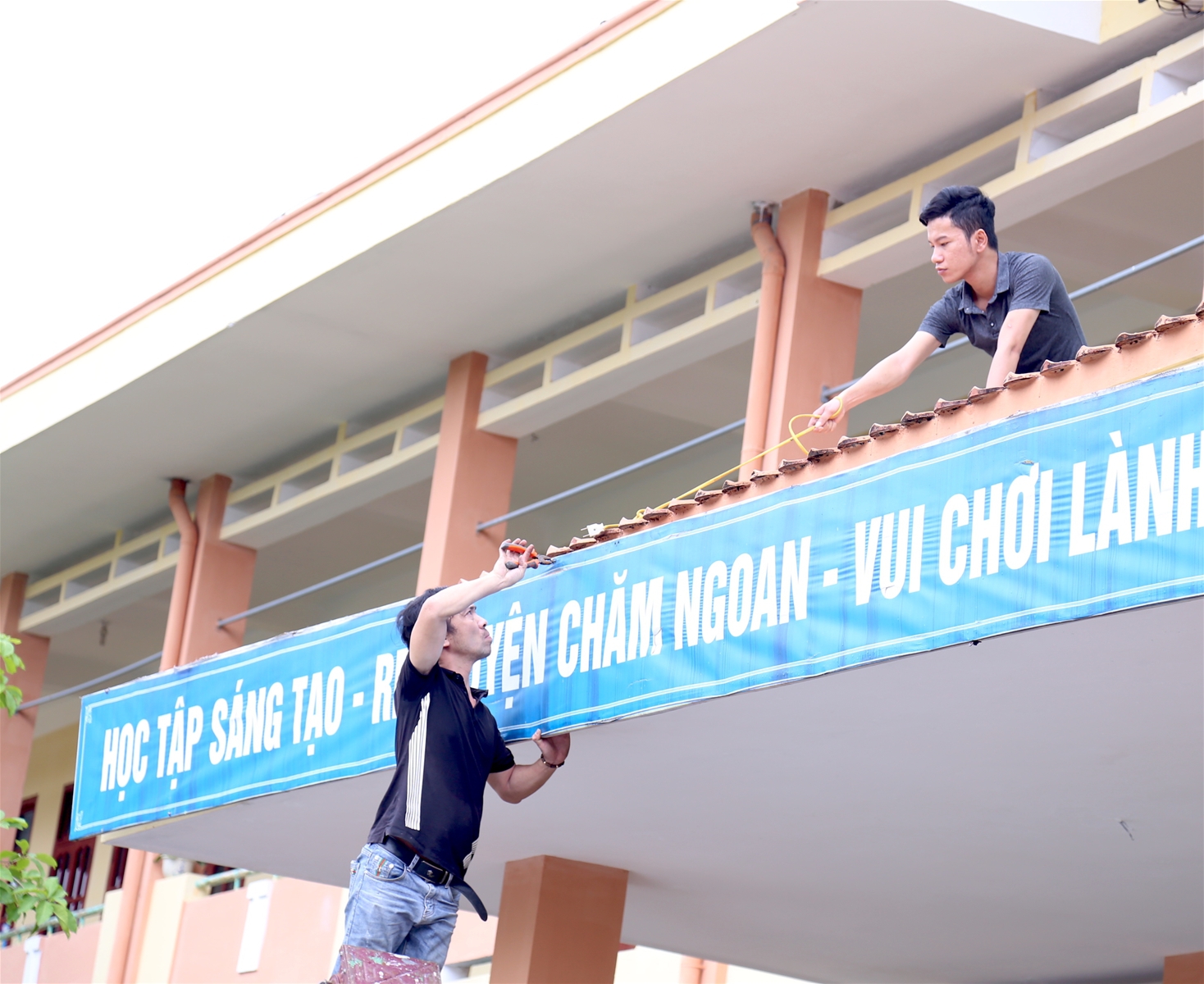 Quảng Bình: Tu sửa, chỉnh trang trường lớp đón trò trở lại vào 4/5 - Ảnh minh hoạ 5