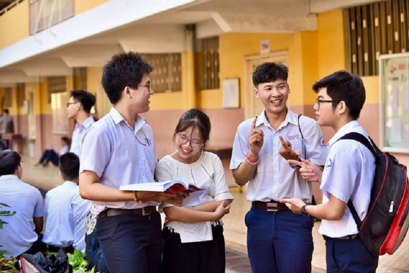 Nộp hồ sơ đăng ký thi tốt nghiệp và xét tuyển ĐH, CĐ 2020: Xuất hiện “mưa” nguyện vọng? - Ảnh minh hoạ 2