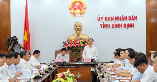Bộ trưởng Phùng Xuân Nhạ: Hỗ trợ tốt nhất thí sinh thi tốt nghiệp THPT