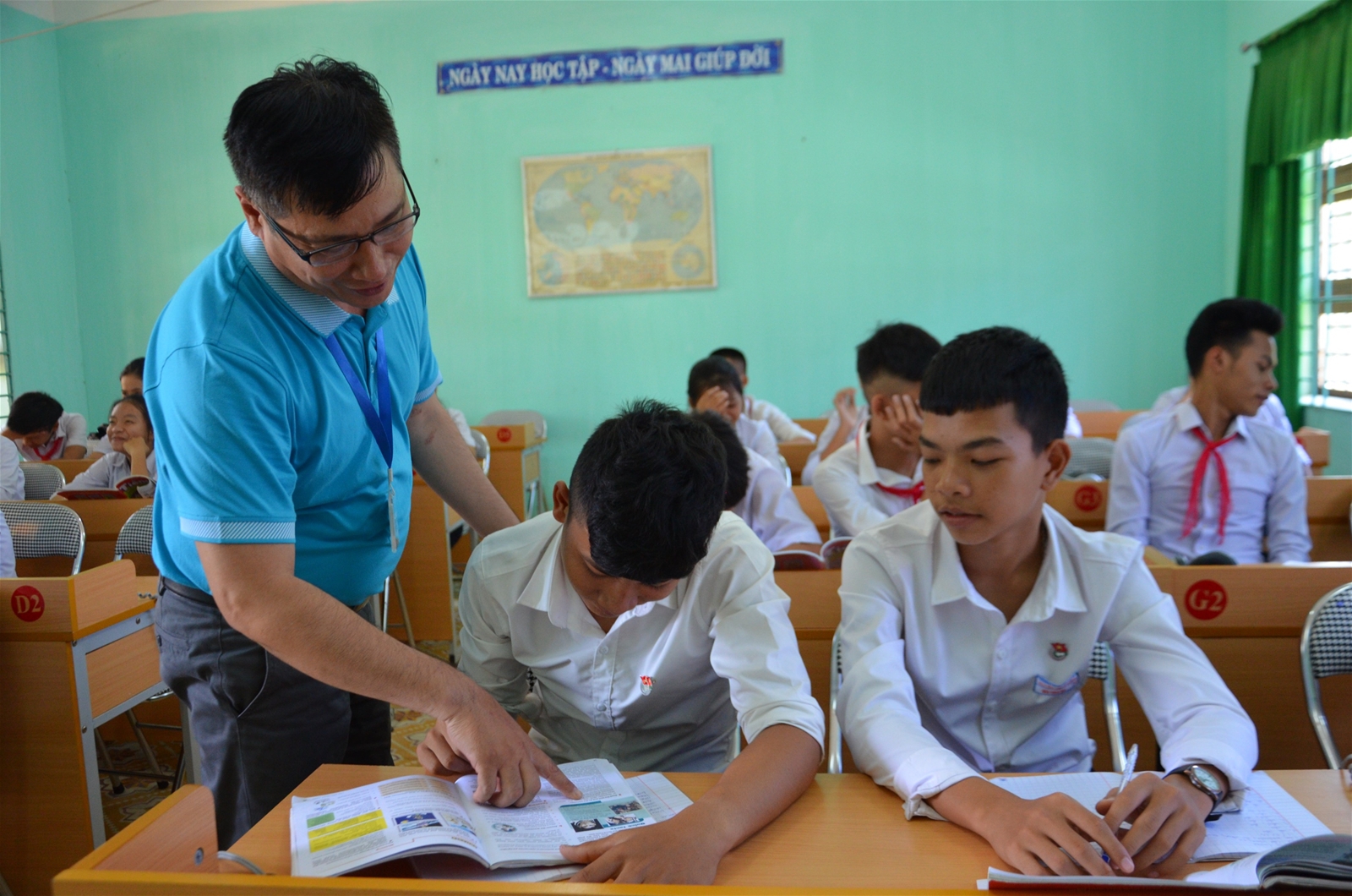 Đà Nẵng: Tăng tốc ôn tập cho học sinh người Cơ Tu trước kỳ thi tuyển sinh vào lớp 10 - Ảnh minh hoạ 2