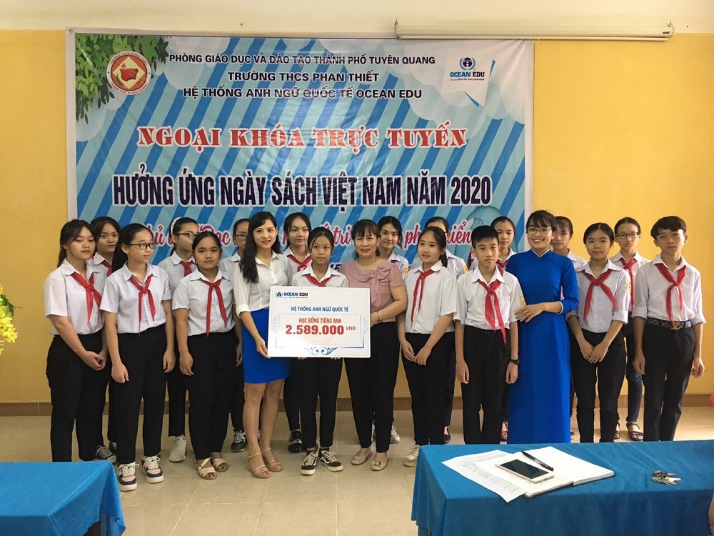 Tuyên Quang: Thầy và trò trường THCS Phan Thiết hưởng ứng Ngày Sách Việt Nam lần thứ VII-2020 - Ảnh minh hoạ 2