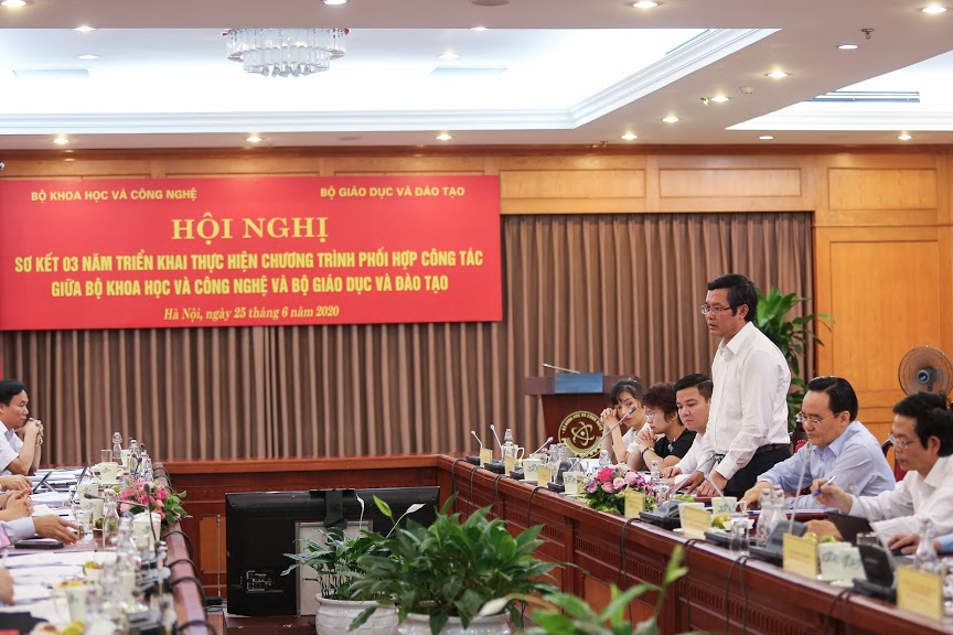 Đẩy mạnh hoạt động khoa học công nghệ, chuyển đổi số trong Giáo dục - Ảnh minh hoạ 4