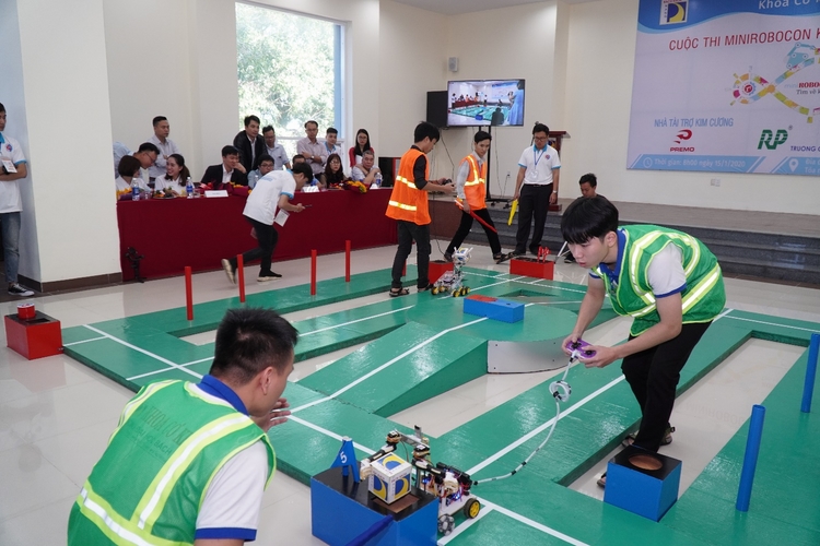 Trường ĐH Bách khoa (ĐH Đà Nẵng): Hướng đến mục tiêu tất cả sinh viên có việc làm - Ảnh minh hoạ 6