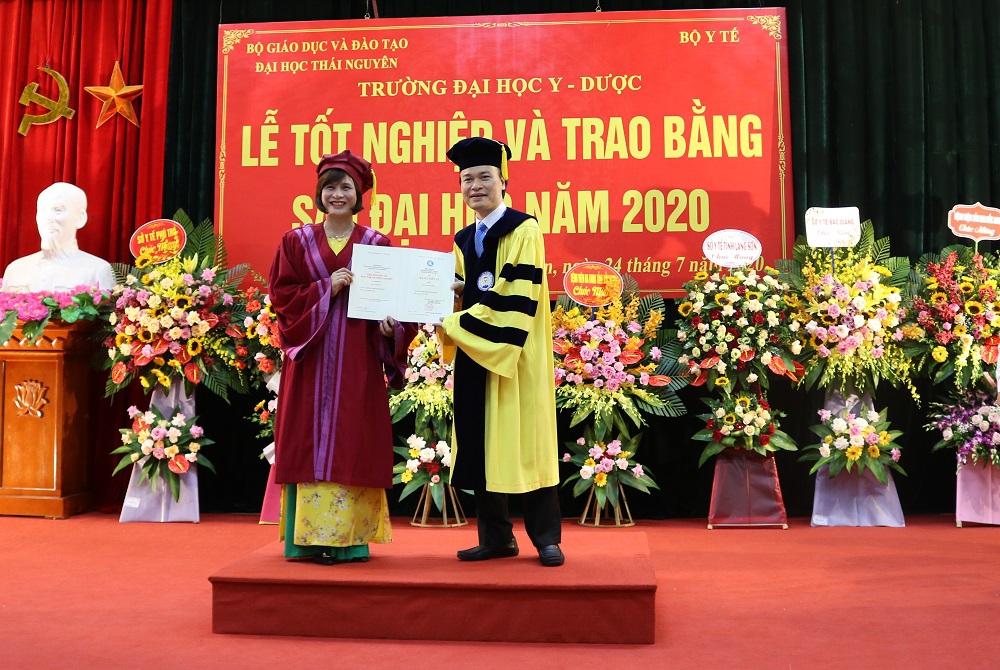 Trường ĐH Y - Dược (ĐH Thái Nguyên): Trao bằng cho hơn 200 tiến sĩ, thạc sĩ, bác sĩ 