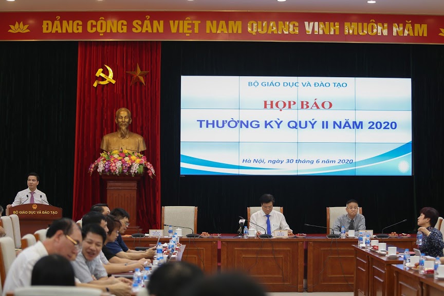 Tuyệt đối không để chậm, thiếu SGK năm học 2020-2021 - Ảnh minh hoạ 2