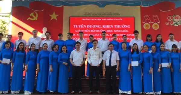 Tuyên Quang:Tuyên dương giáo viên và học sinh giỏi năm học 2019-2020