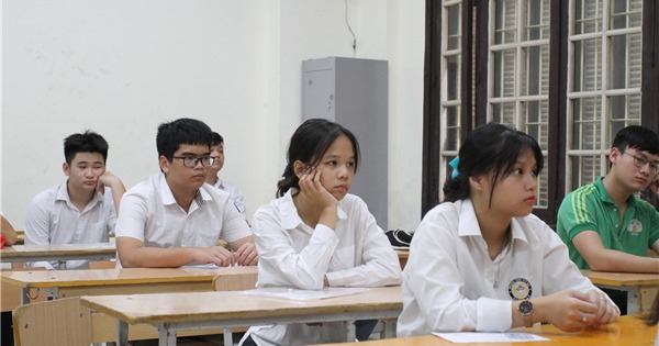 Hà Nội: Hỗ trợ kịp thời thí sinh đến nhầm địa điểm dự thi