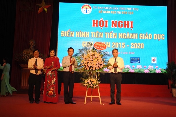 Phú Thọ: Tôn vinh 112 điển hình tiên tiến ngành Giáo dục - Ảnh minh hoạ 2