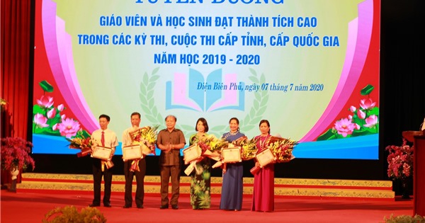 Thành phố Điện Biên Phủ vinh danh giáo viên, học sinh có thành tích xuất sắc