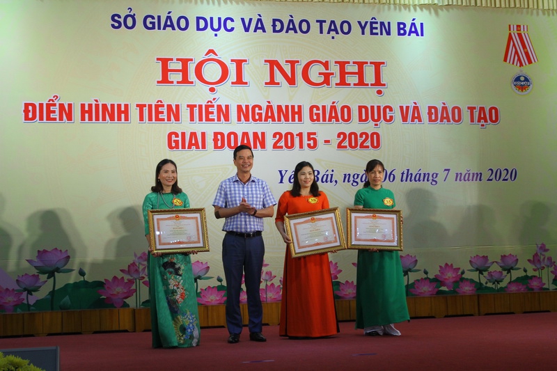 Yên Bái tuyên dương 121 điển hình ngành Giáo dục giai đoạn 2015-2020 - Ảnh minh hoạ 3