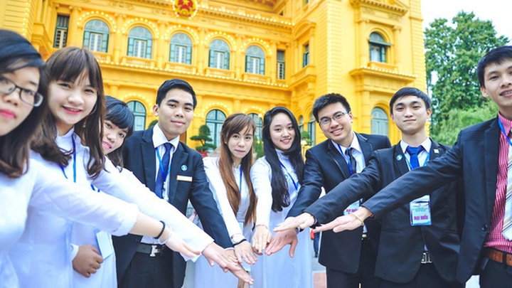 Gắn sao lần đầu tiên cho 30 cơ sở giáo dục Việt Nam và ASEAN