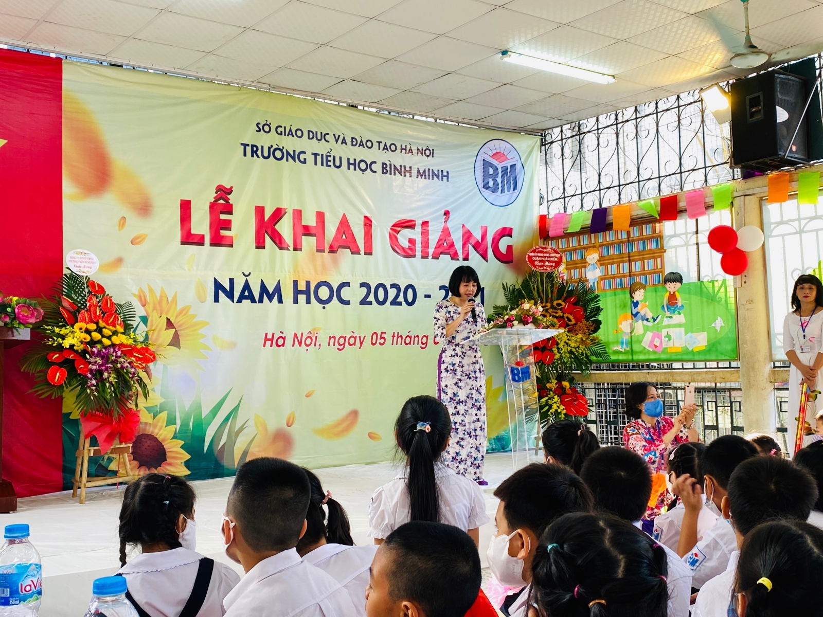 Hân hoan niềm vui đến trường của học trò trường trong phố cổ Hà Nội