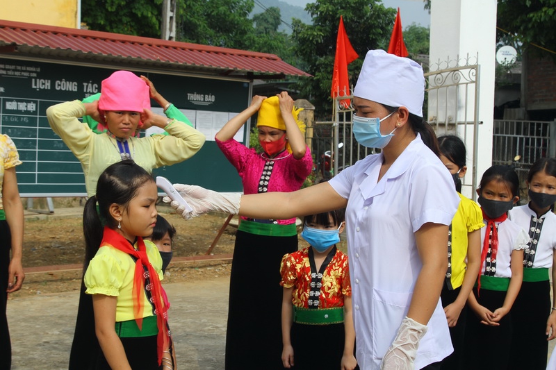 Học sinh vùng cao Yên Bái hào hứng tựu trường - Ảnh minh hoạ 7