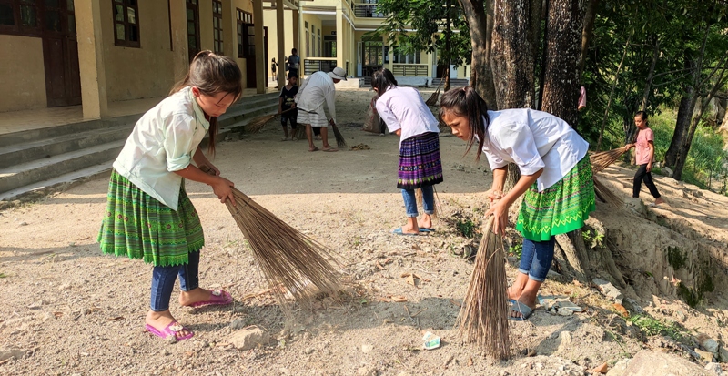 Thầy trò vùng biên hối hả chuẩn bị đón khai giảng - Ảnh minh hoạ 2