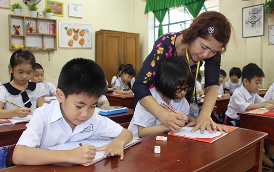 “Nỗi oan” giá sách giáo khoa