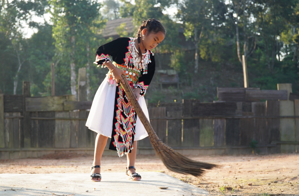 Xúc động Lễ khai giảng đầu tiên của điểm trường nơi “cùng trời cuối đất” - Ảnh minh hoạ 14