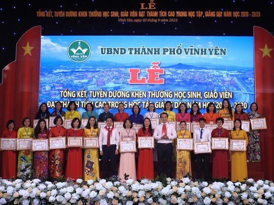 Vĩnh Phúc: Ngành GD&ĐT Vĩnh Yên xứng đáng vị trí dẫn đầu toàn tỉnh - Ảnh minh hoạ 2