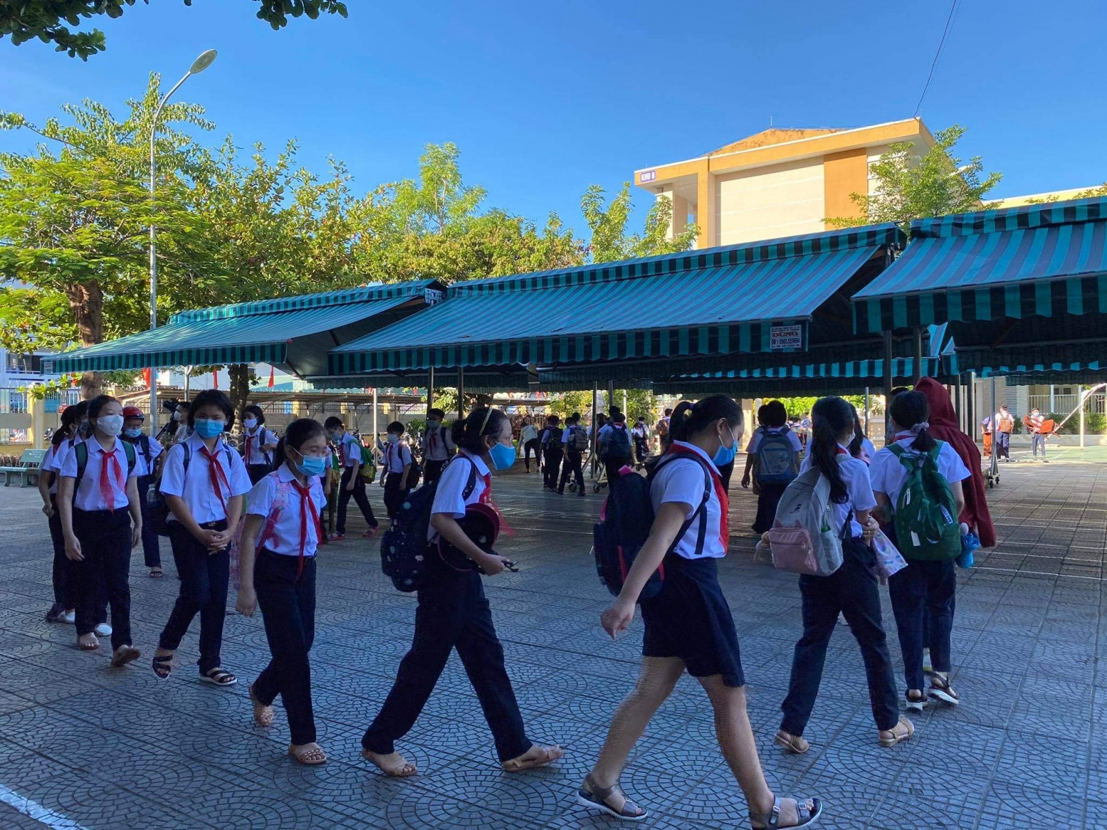 Đà Nẵng: Học sinh náo nức đến trường trở lại - Ảnh minh hoạ 4