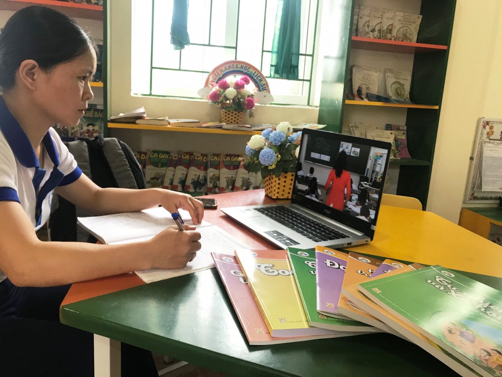 Thực hiện Chương trình GDPT mới tại Hà Tĩnh:  Giáo viên chủ động tập huấn trước ngày khai giảng - Ảnh minh hoạ 2