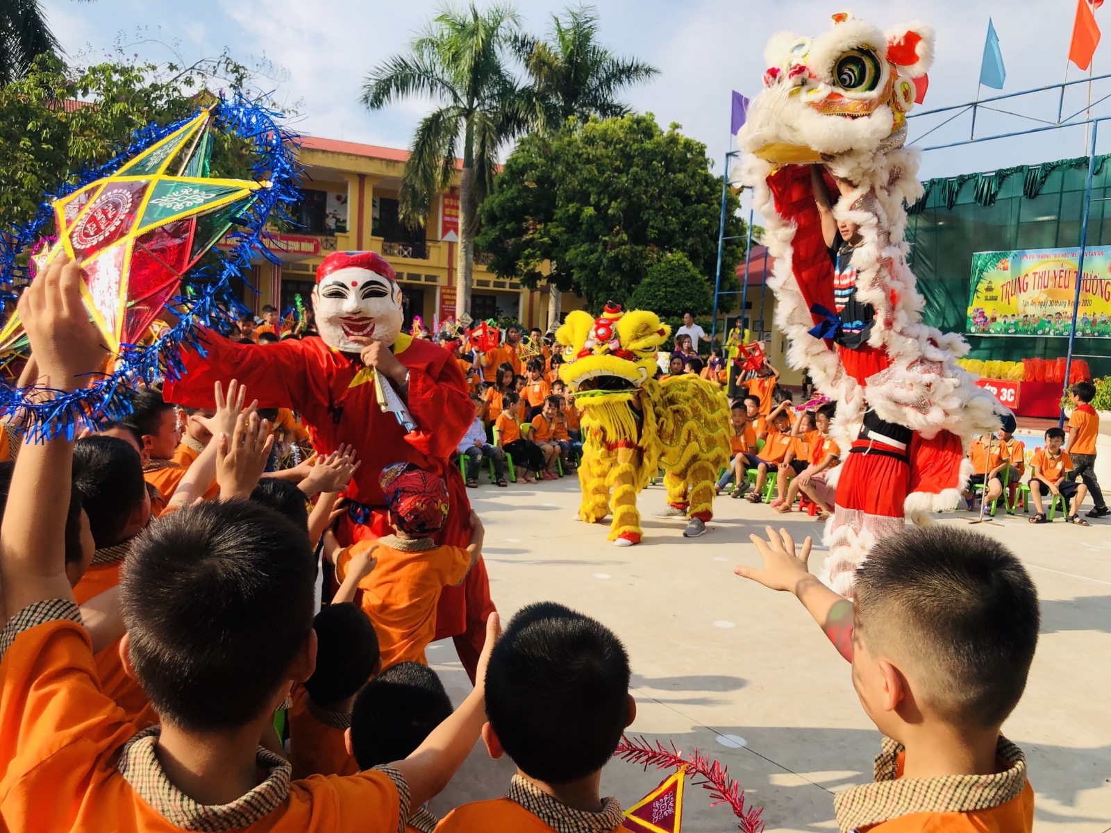 Mùa trung thu mới ở Trường tiểu học thị trấn Tân An, Bắc Giang - Ảnh minh hoạ 2