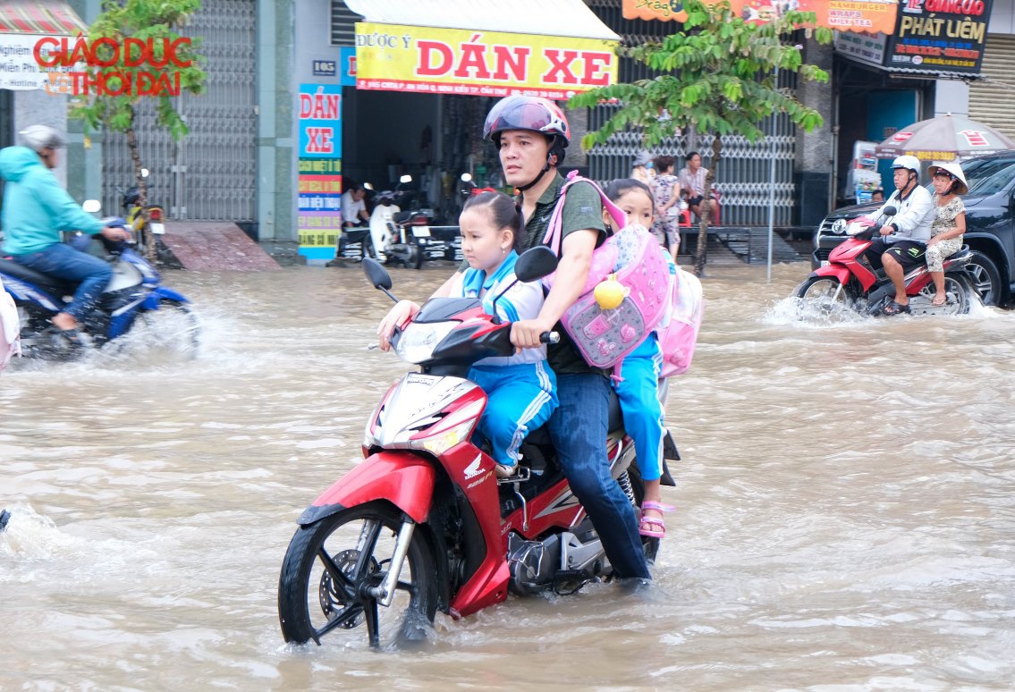 Nhà trường điều chỉnh giờ học né triều cường - Ảnh minh hoạ 6