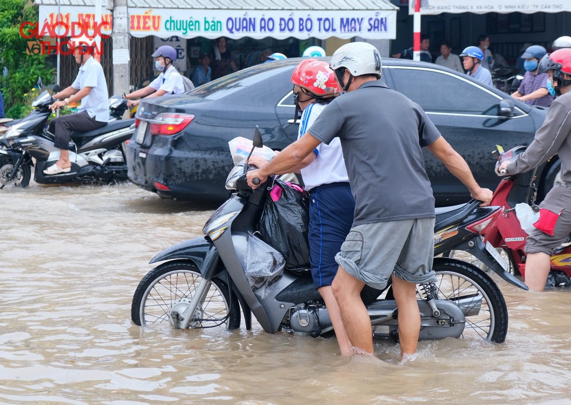 Nhà trường điều chỉnh giờ học né triều trường - Ảnh minh hoạ 5